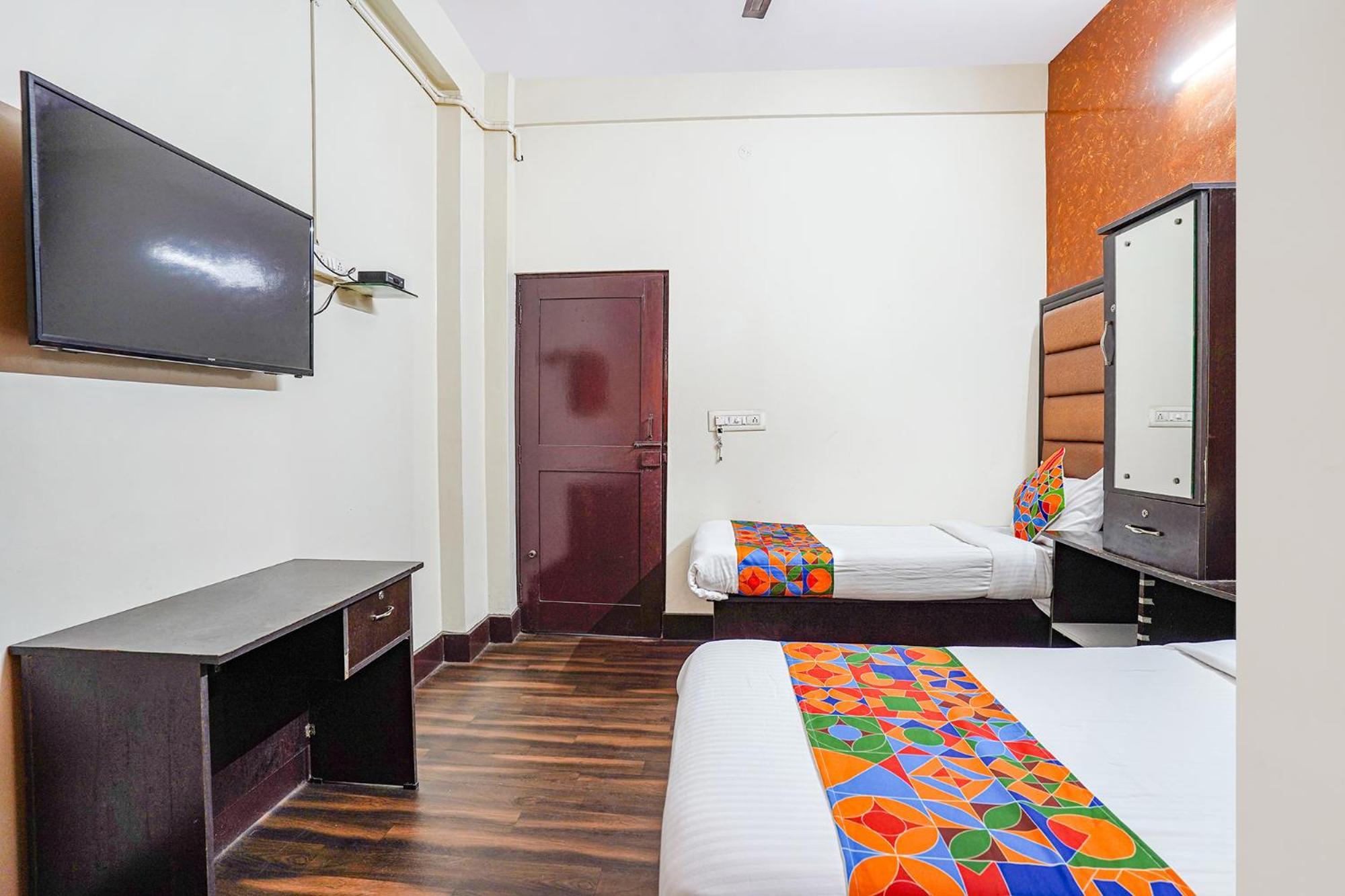 Hotel Fabexpress Pavithraa Edition - Nr Yeshwantpur Circle Bangalore Esterno foto